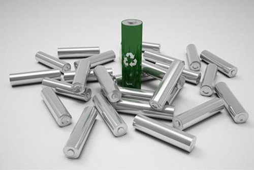 1507777029017054712.jpg 中國動力電池出貨量全球第一 近五年價格減半.jpg