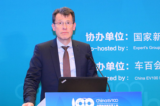 主題峰會(huì)6-Joachim Fetzer-Brusa Elektronik AG總裁（4）.jpg