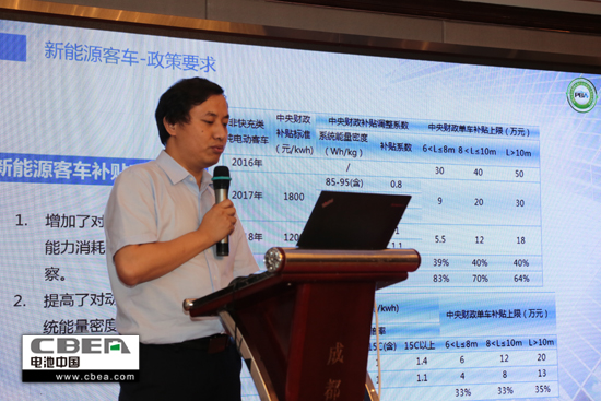 1529898324706039364.jpg 1529890749963048612.jpg