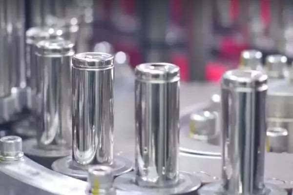 猛犸電動21700鋰電新國標(biāo)車上市 圓柱電池開辟第二戰(zhàn)場 猛犸電動21700鋰電新國標(biāo)車上市 圓柱電池開辟第二戰(zhàn)場