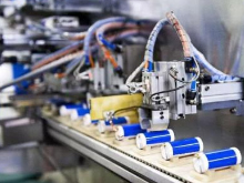 動(dòng)力電池行業(yè)上演拉鋸戰(zhàn) 中國電池企業(yè)尚未真正“走出去”