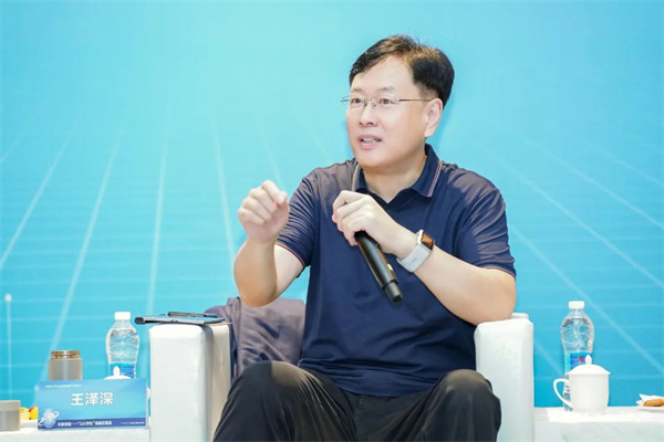 “Li+學(xué)社”高端對(duì)話：警惕全球化機(jī)遇下，鋰電企業(yè)的出海挑戰(zhàn)和技術(shù)迭代風(fēng)險(xiǎn)