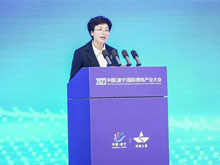 遂寧市委副書記、市長劉會英致辭